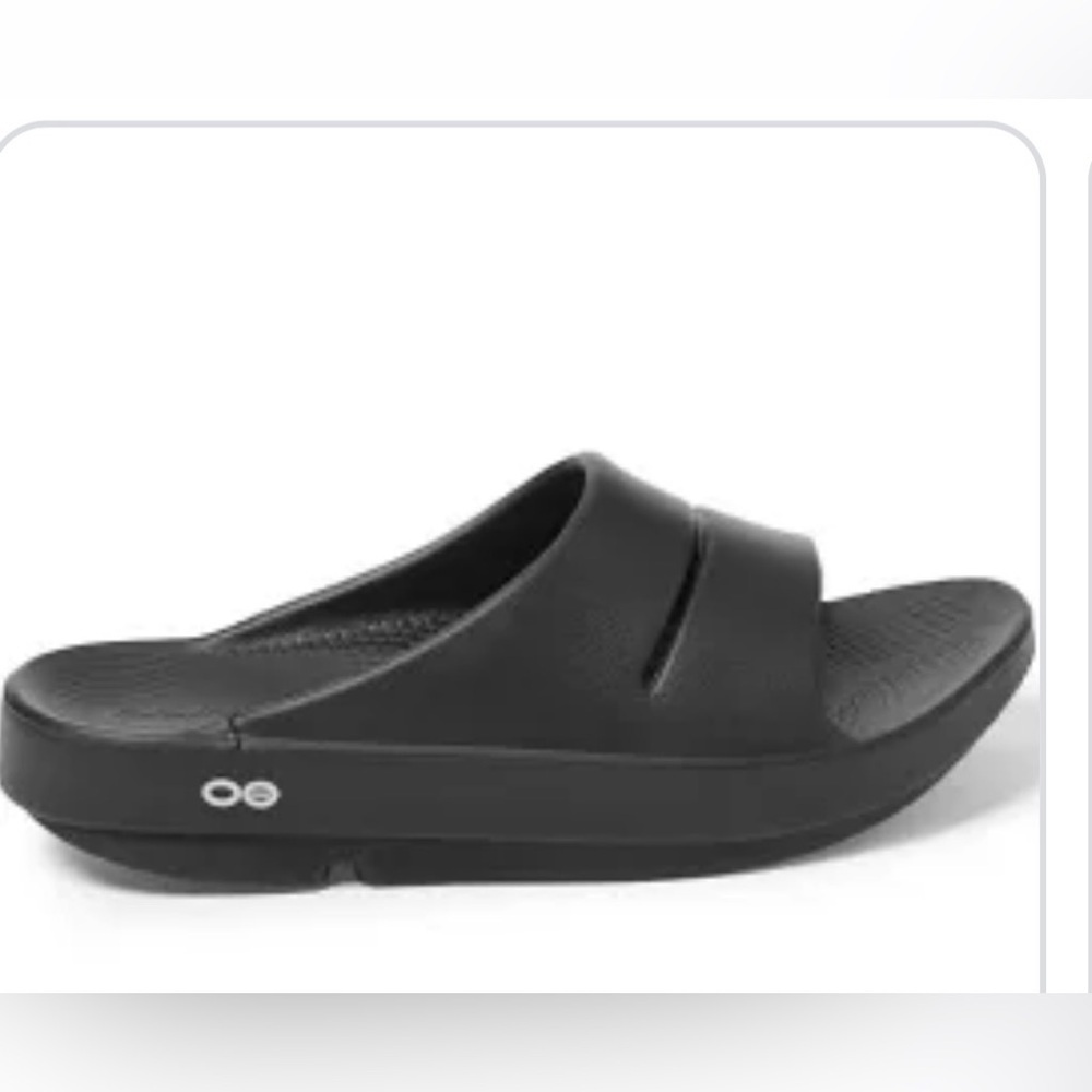OOFOS women’s size 10 (men’s Sz 8) OOahh Slide recovery sandals